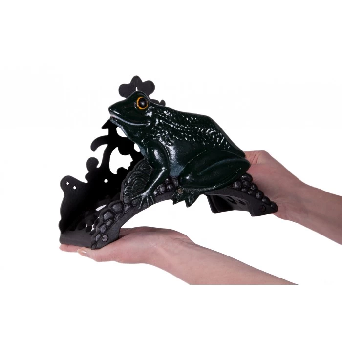 "Ferdinand Pond Frog" Cast Iron Garden Hose Holder 4 "Ferdinand Pond Frog" Cast Iron Garden Hose Holder - Image 2