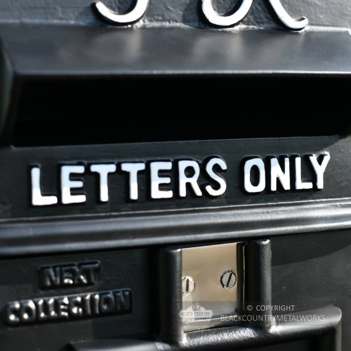 Black Curved Top GR Post Box & Stand 6 Black Curved Top GR Post Box & Stand - Image 4