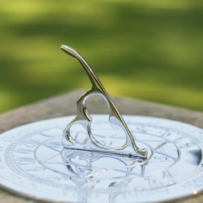 Bright Chrome Compass Point Sundial- 180mm 4 Bright Chrome Compass Point Sundial- 180mm - Image 2