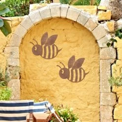 Rustic 'Cartoon Bee' Wall Art -Garden Supply Discount Store cartoon bee wall art rus