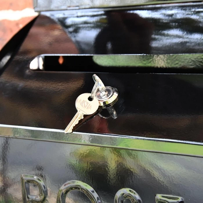 “Evening Hush” Black Berkley Post Box With Lock - Image 4