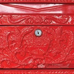 "Horncastle Abbey" Red Wall Mounted Post Box -Garden Supply Discount Store close up of red locking post box door
