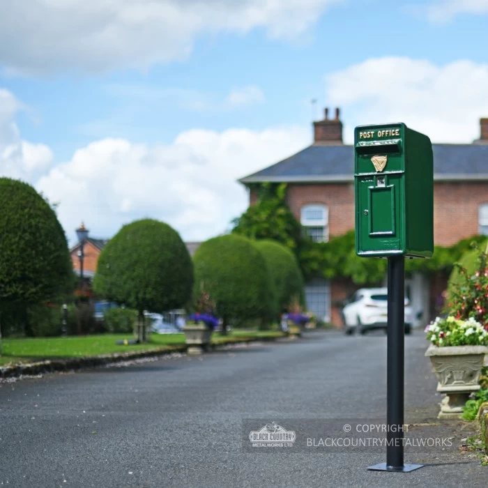Irish Harp Post And Parcel Box With Column - Image 5
