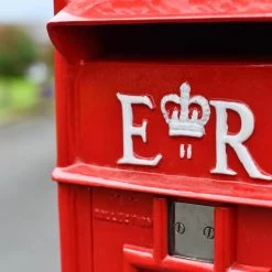 'Original Reproduction' Red Elizabeth Regina Post & Parcel Box 10 'Original Reproduction' Red Elizabeth Regina Post & Parcel Box -Garden Supply Discount Store lb1017 r lb1010 std red white er post box 3 1