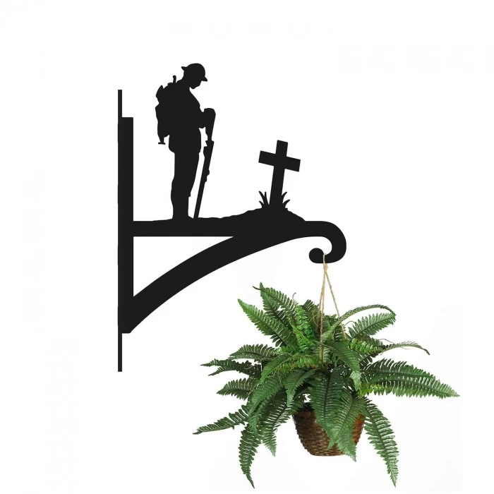 "Lest We Forget" Soldier Hanging Basket Bracket 4 "Lest We Forget" Soldier Hanging Basket Bracket - Image 2