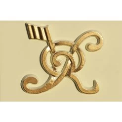 Penfold Pillar Post Box 23 Penfold Pillar Post Box -Garden Supply Discount Store penfold pillar post box close up of design 1