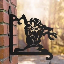 Steel Cartoon Tazmanian Devil Hanging Basket Bracket -Garden Supply Discount Store steel cartoon tazmanian devil hanging basket bracket 5
