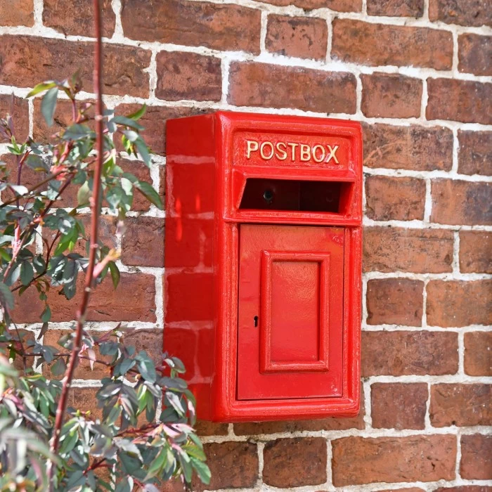 Traditional Red & Gold Wall Mounted Post Box 9 Traditional Red & Gold Wall Mounted Post Box - Image 7